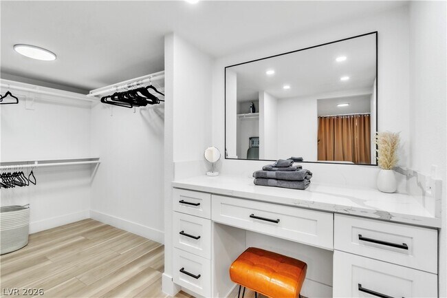 Building Photo - 3930 University Center Dr