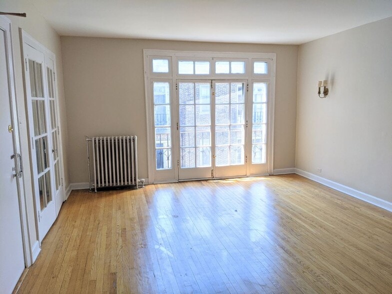 Building Photo - 905 Elmwood Ave