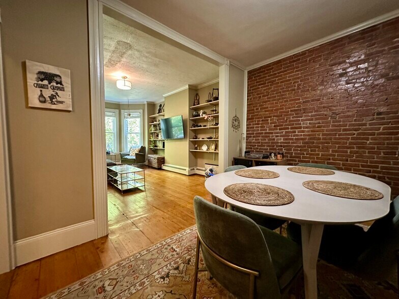 Building Photo - 279 Chestnut Ave