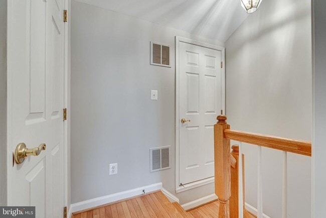 Building Photo - 8872 Ashgrove House Ln