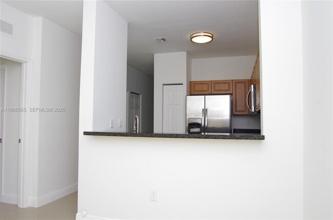 Building Photo - 2826 SE 16th Pl