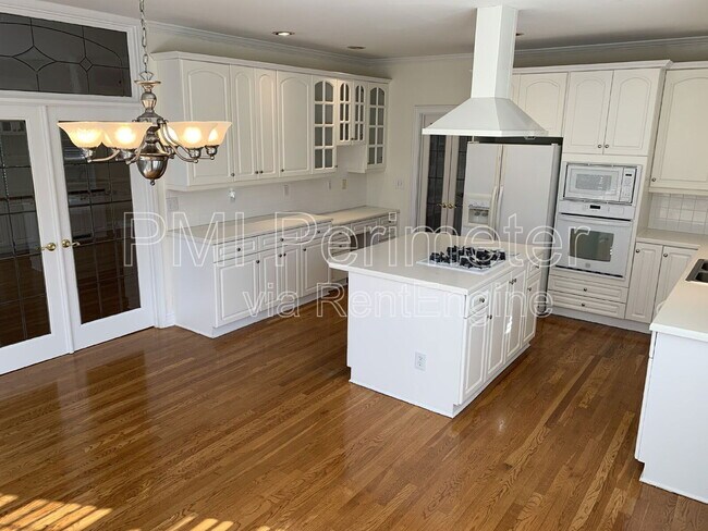 Building Photo - 389 Bridgebrook Ln SW