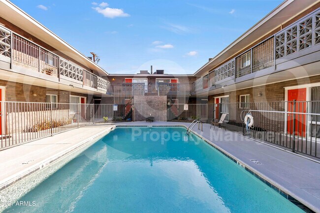 Building Photo - 45 E Lexington Ave