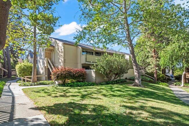 Building Photo - 978 Kiely Blvd