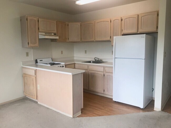 Building Photo - Kumelewai Gardens 1 Bedroom, 1 Bath, 1 Par...