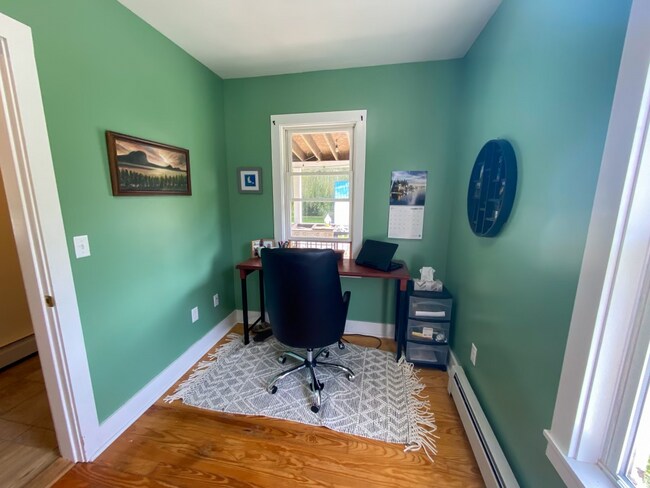 Building Photo - 7 Landry Ln