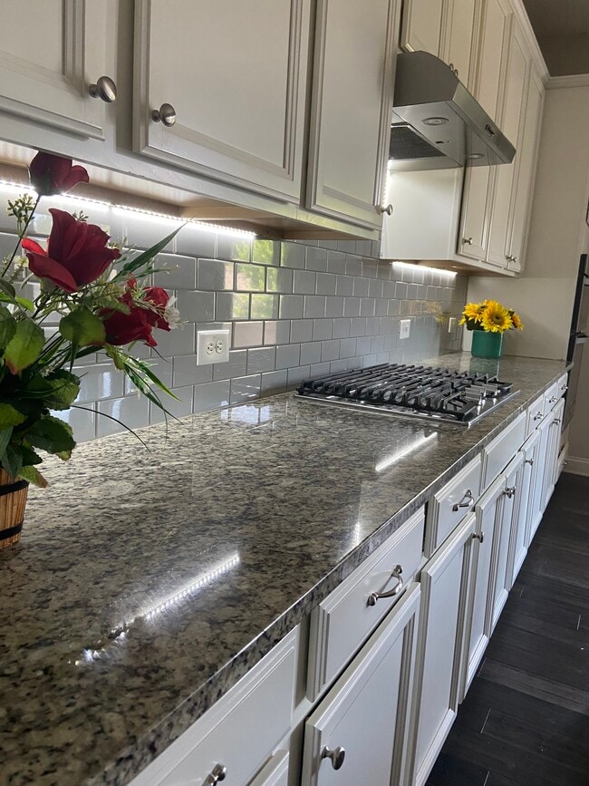 Building Photo - 5508 Cameron Parc Dr