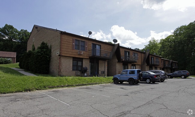 Building Photo - Victory Hills East
