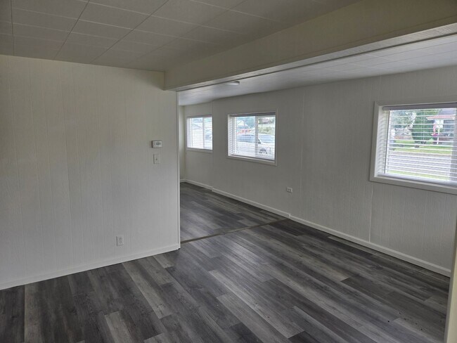 Building Photo - 2475 9th St