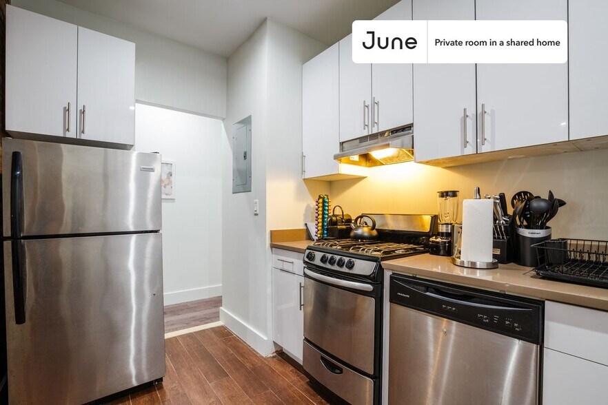 Building Photo - Room in Shared 5 bed/2 bath home in West Harlem