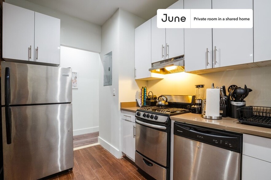 Building Photo - Room in Shared 5 bed/2 bath home