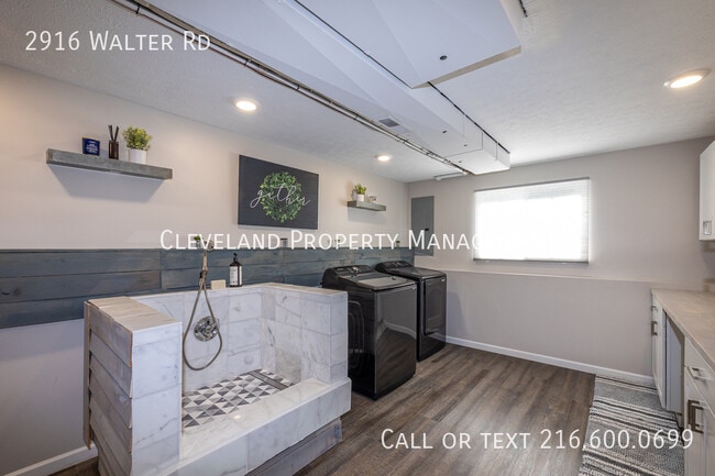 Building Photo - 2916 Walter Rd