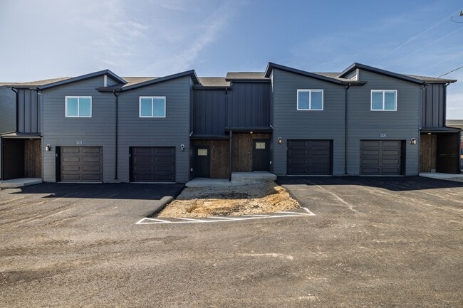 Building Photo - 3375 Crosswind Ct