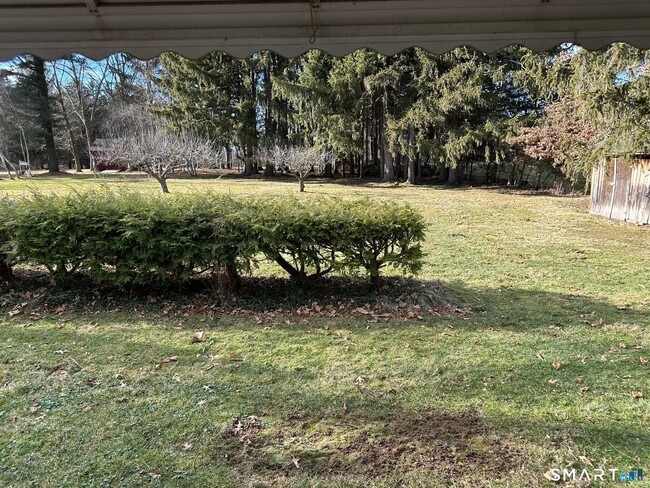 Building Photo - 989 N Farms Rd