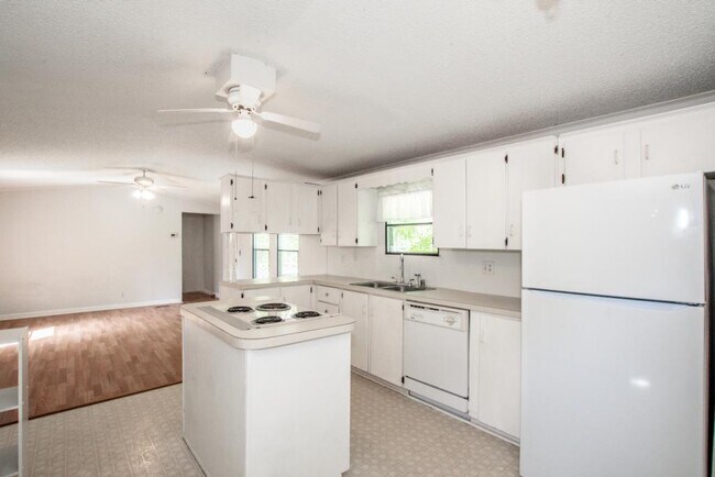 Building Photo - 7967 Caswell Rd