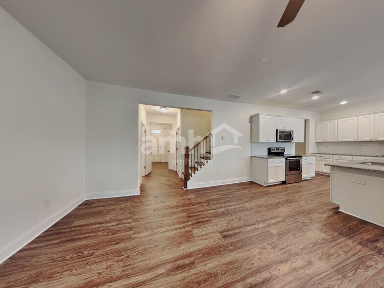 Building Photo - 134 McBee St