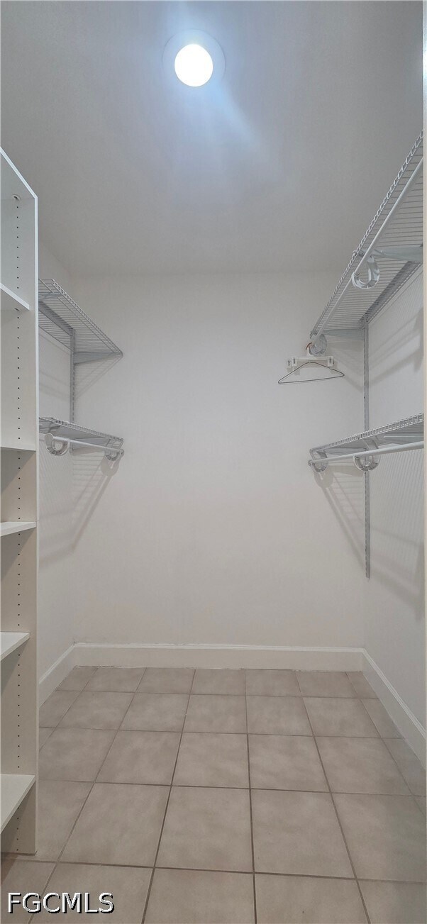 Building Photo - 534 SE 34th Terrace