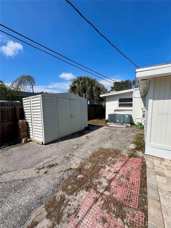 Building Photo - 860 49th Ave N