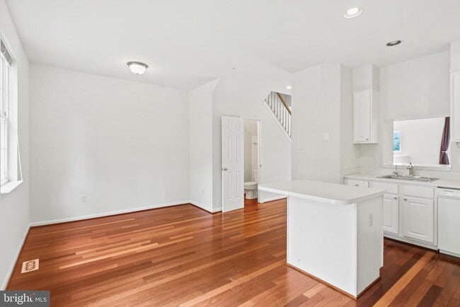 Building Photo - 7261 Calm Sunset