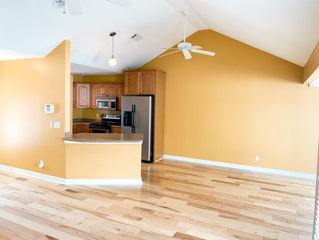 Building Photo - 1302 Story Ave