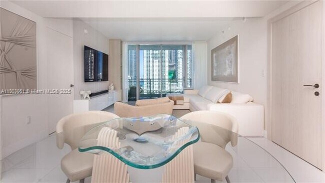 Building Photo - 92 SW 3rd St