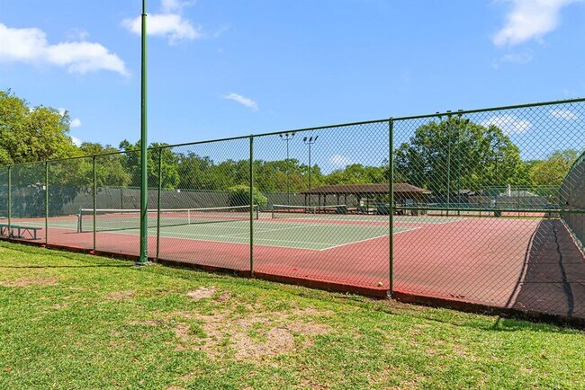 Building Photo - 2506 Briarbrook Dr