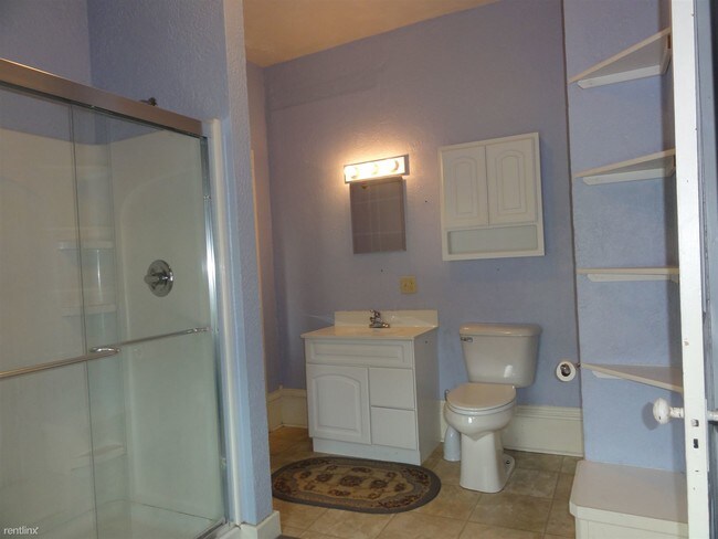 Building Photo - 113 Central Ave