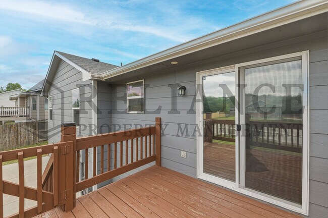 Building Photo - 1726 Black Oak Ct