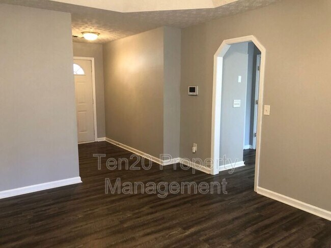 Building Photo - 6028 N Pointe Dr