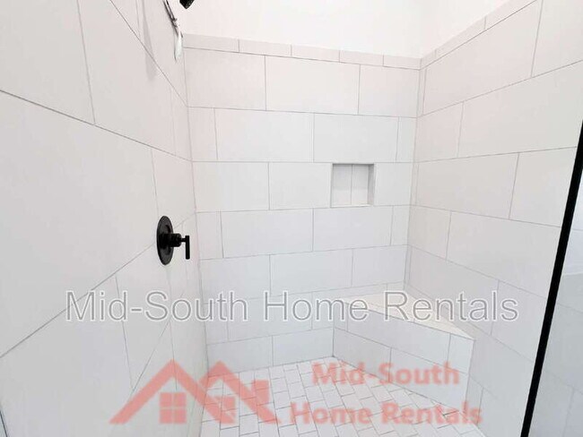 Building Photo - 5628 Draper Trail