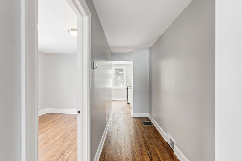 Building Photo - 121 Oakland Pl