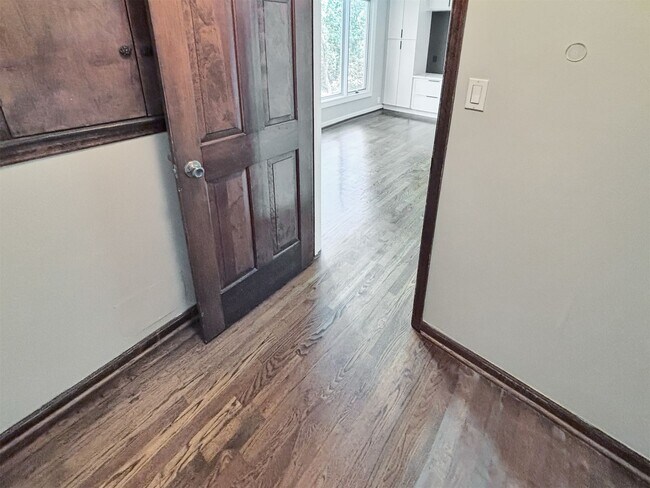 Building Photo - Beautifully Updated 4-Bedroom Home in Top-Rated Walton High District