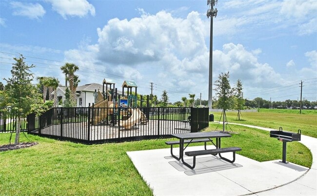 Building Photo - 3101 Emerald Acrs Ln