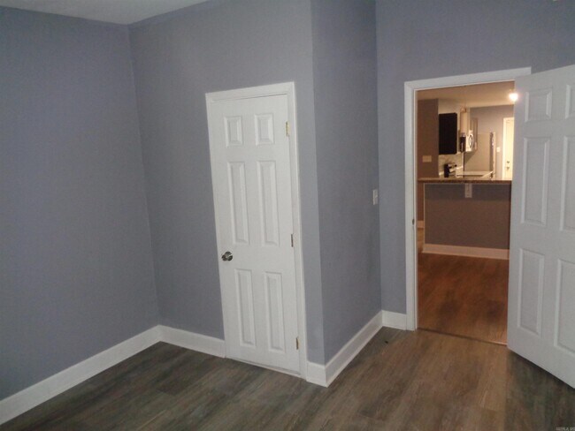 Building Photo - 3402 Lehigh Dr