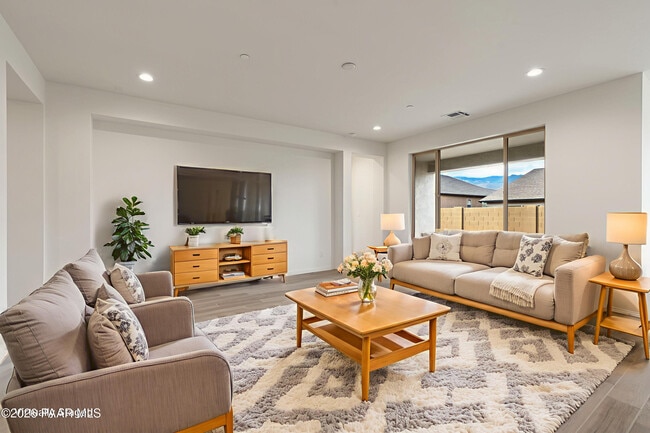 Building Photo - 832 Eugene Rd