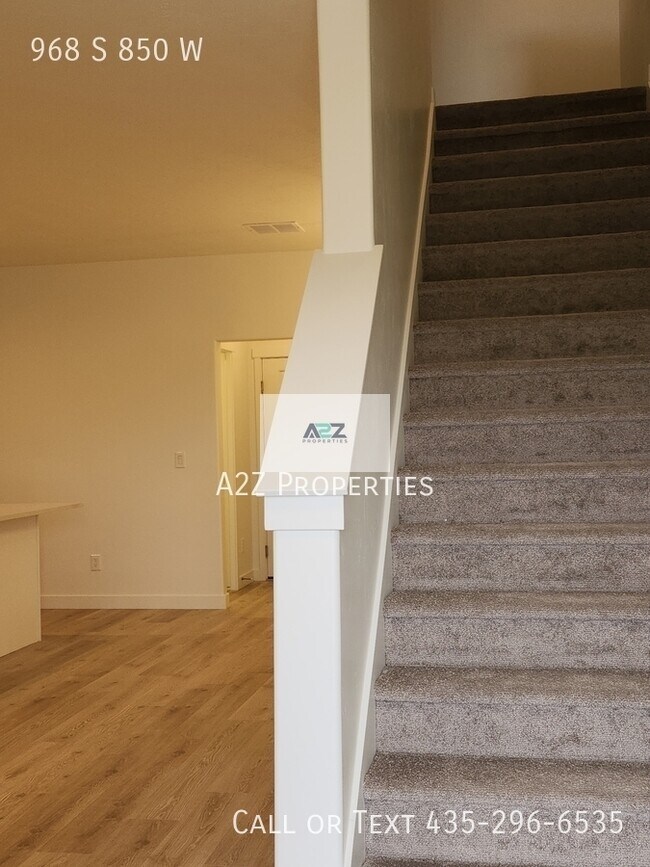 Building Photo - 968 S 850 W
