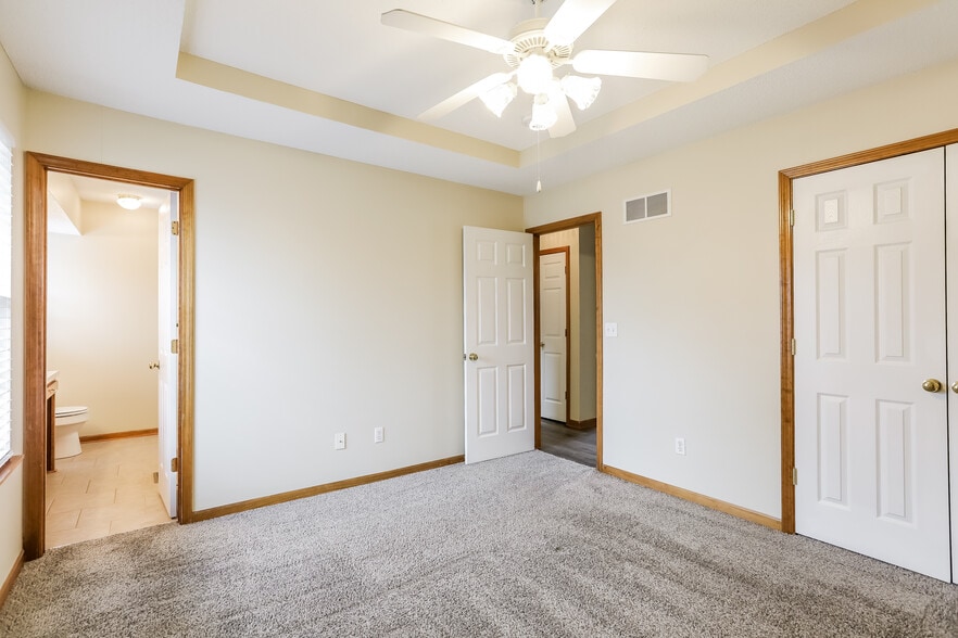 Building Photo - 328 Shenandoah Dr