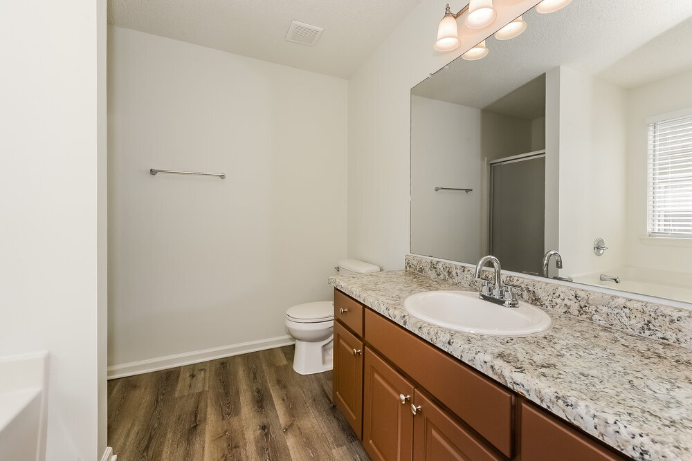 Building Photo - 824 Summit Park Trail