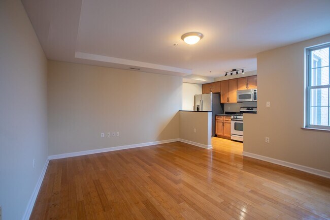 Building Photo - Lovely 1 BR/1 BA Condo in Columbia Heights!