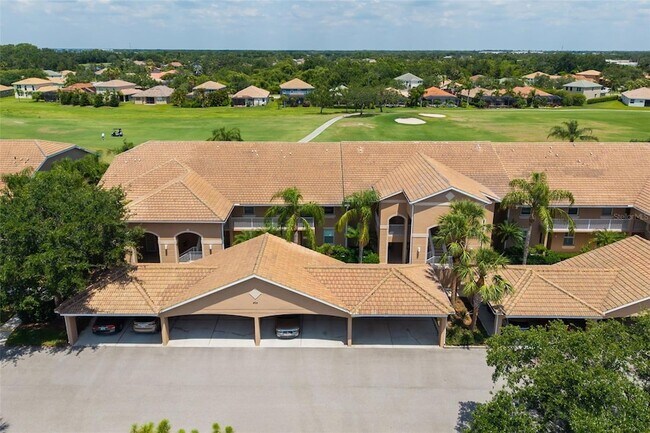 Building Photo - 905 Fairwaycove Ln