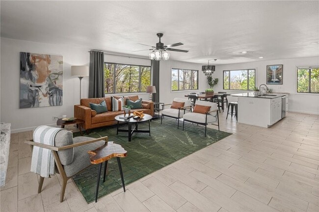 Building Photo - 2 Southport Ln