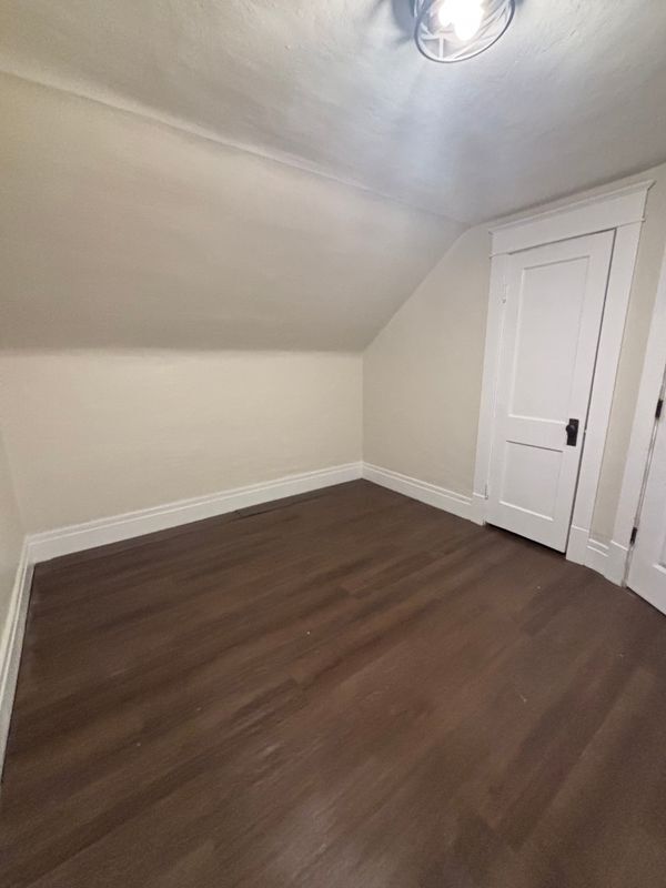 Building Photo - 154 Midland Ave