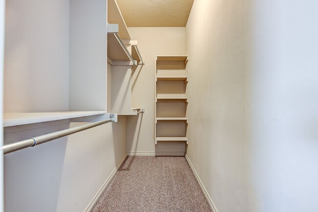 Building Photo - 2113 Houston Ave
