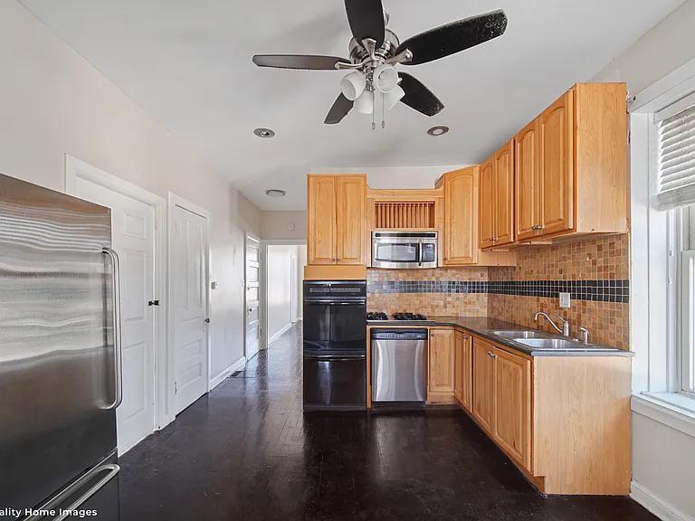 Building Photo - 2701 W 24th Pl