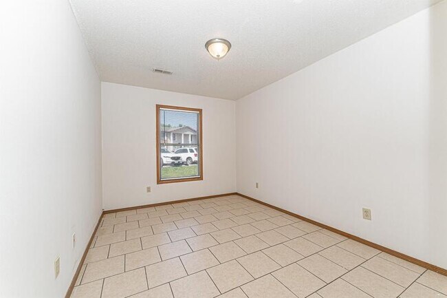 Building Photo - 1532 James Patrick Ln