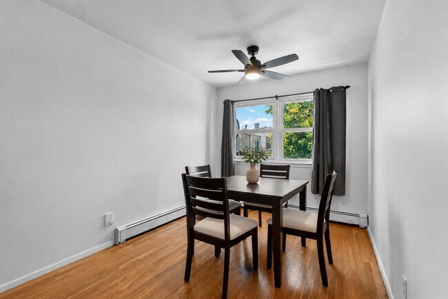 Building Photo - 116 71st St