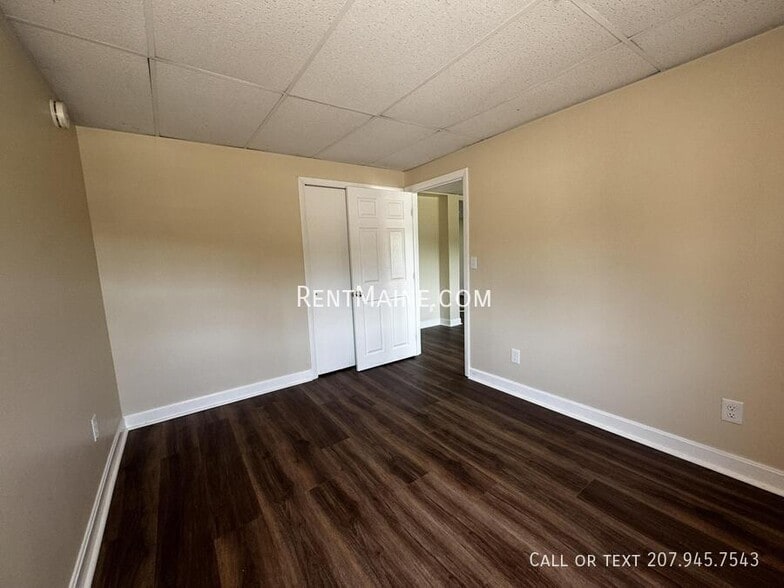 Building Photo - 114 Riverside Dr