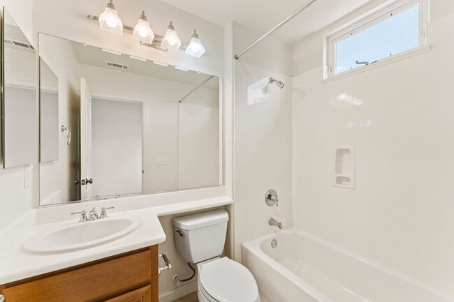 Building Photo - SUNNY TOWNHOME NEAR TRAILS STYLISH, FUNCTIONAL, & VERY ACCESSIBLE