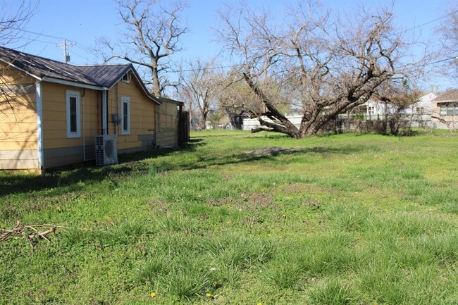 Building Photo - 512 Adair Blvd