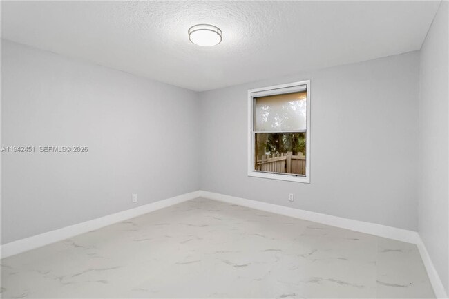 Building Photo - 7144 Southgate Blvd